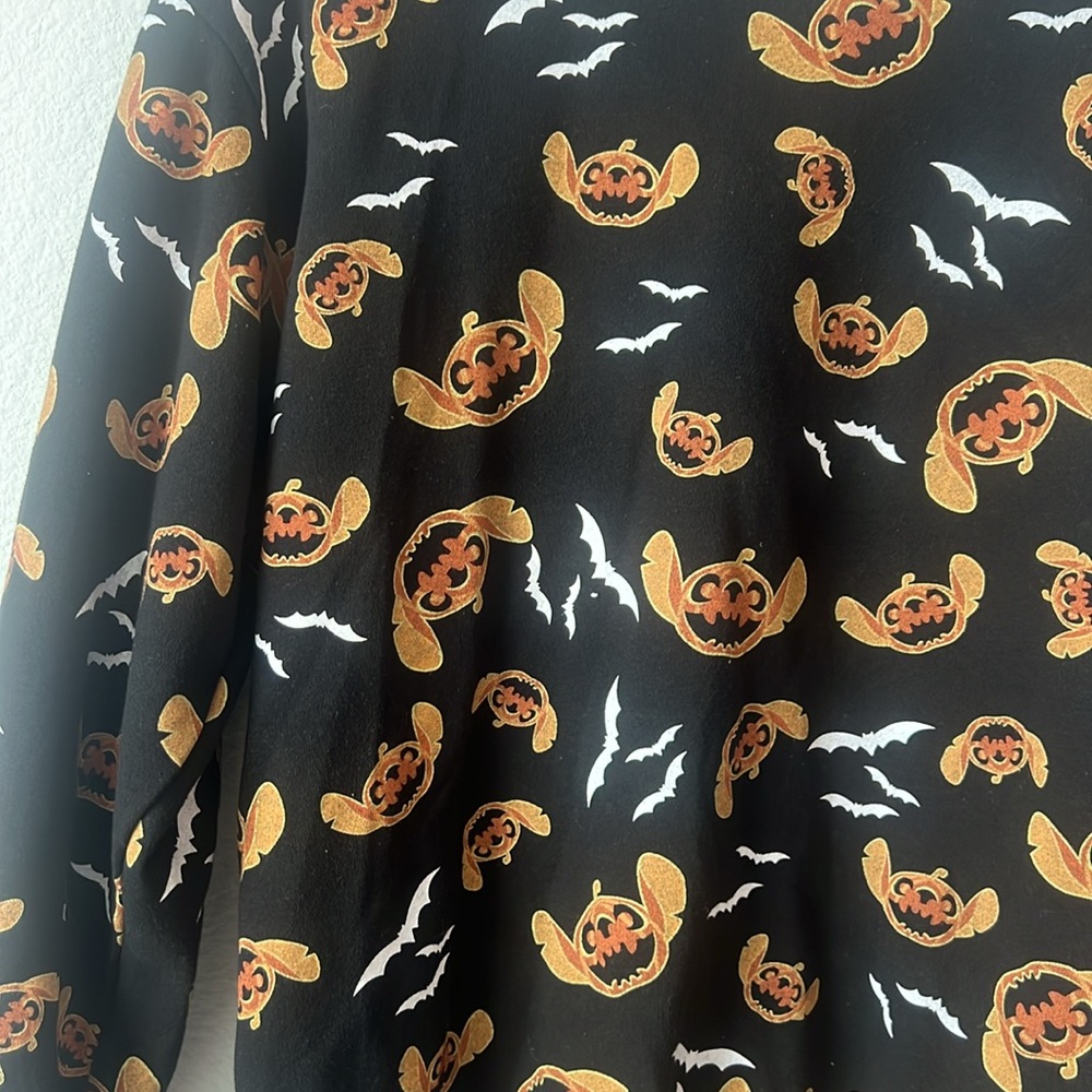 Halloween Lilo & Stitch Sweatshirt - Juniors M 7/9 - Picture 2 of 5